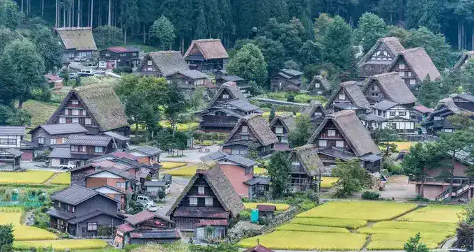 Private Japan travel — Shirakawa-go heritage village