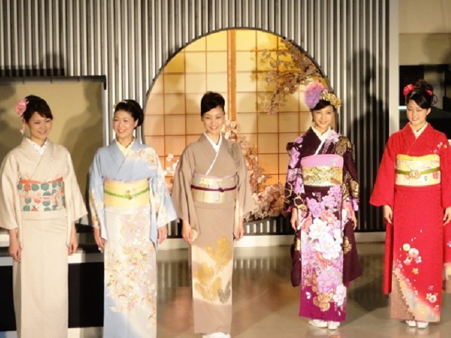 Japan travel guide: Nishijin Textile Center