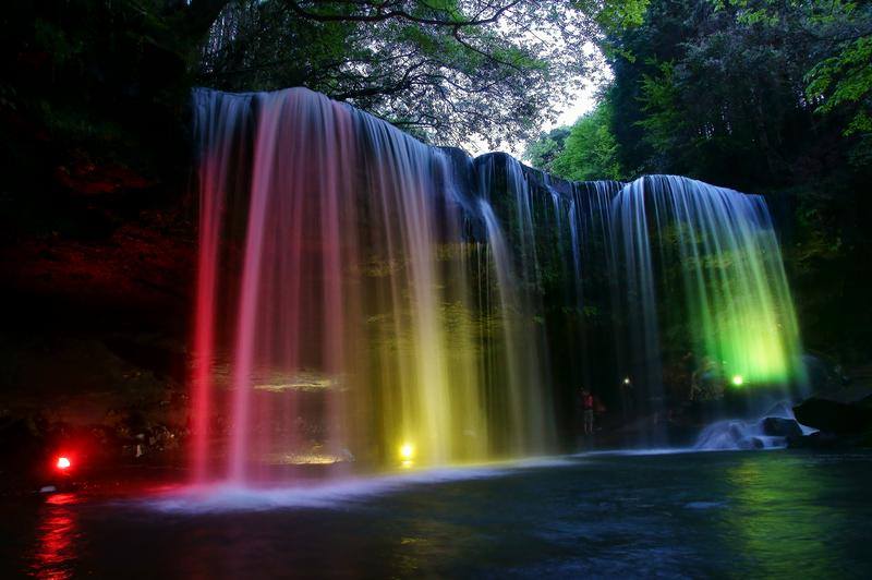 Nabegataki Falls