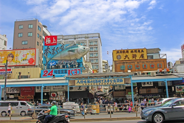 Try Shops in Tsukiji Outer Market