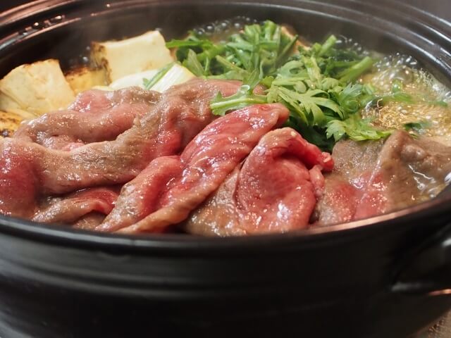 Japanese Hot Pot Guide - Sukiyaki and Shabu Shabu - Japan Journeys