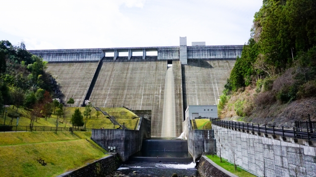 A Colossal View Straight Out of an Anime
