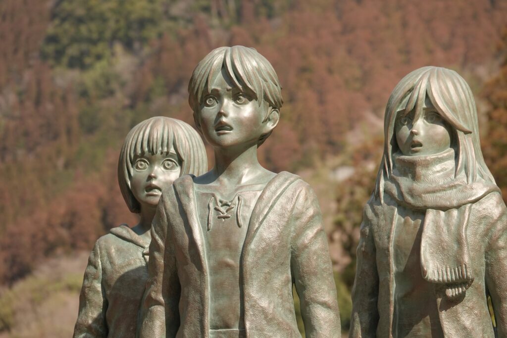 Life-Size Bronze Statues at Oyama Dam